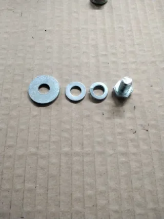 Kit tornillería escape Yasuni