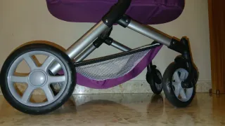 Cochecito de muñecas. Silla de paseo.
