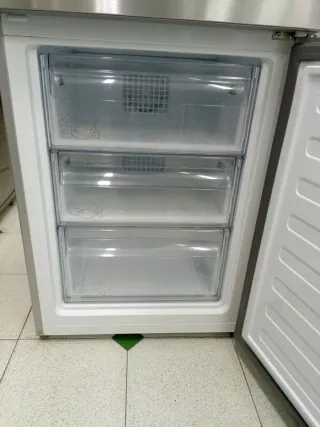 Nevera marca Grundig 185cm con garantía transporte