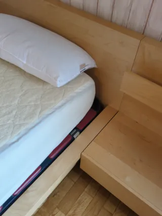 Cama y Mesilla Ikea Malm 90x200.