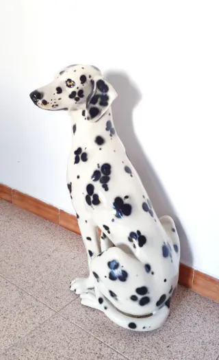 ESCULTURA DALMATA HIPERREALISTA
