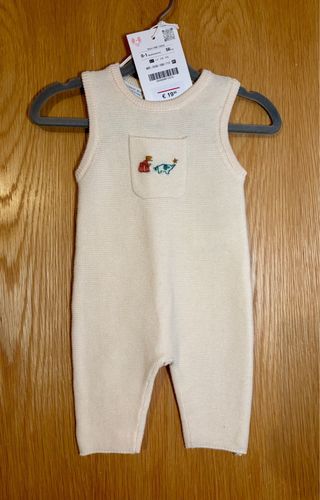 Conjunto punto bebé jersey y peto