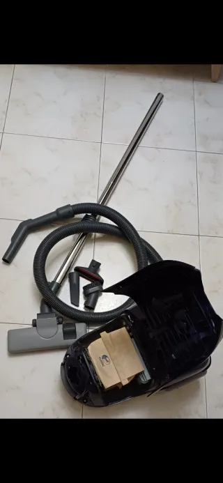 Aspiradora Philips 1700 Watt