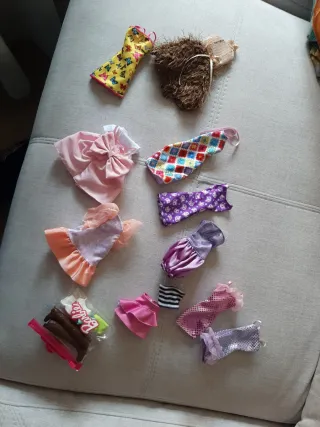 Lote Ropa Barbie