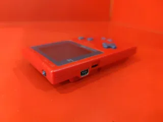Game Boy Pocket roja