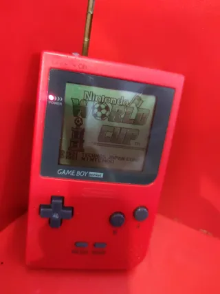 Game Boy Pocket roja