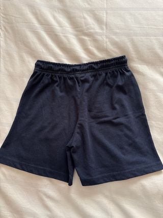 Pantalon corto Escola Pia talla 9