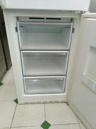 Nevera marca bosch 200/60cm con garantia transport