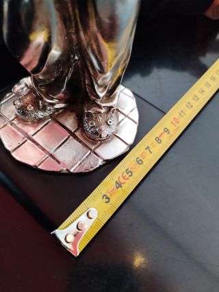 Figurita Niño Bostezando