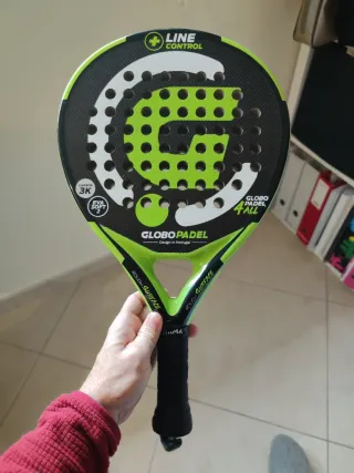 Vendo raquete Globo Padel modelo Control.