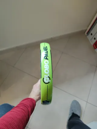 Vendo raquete Globo Padel modelo Control.