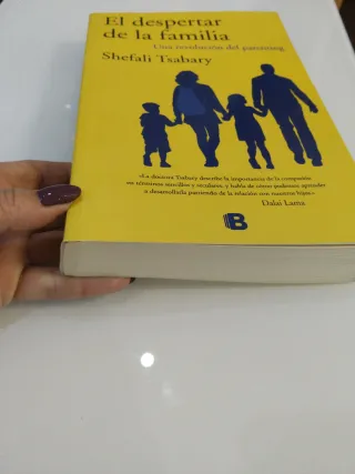 El despertar de la familia / The Awakened Famil...
