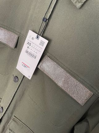 Chaqueta de Zara Verde Militar ¡Nueva a estrenar!