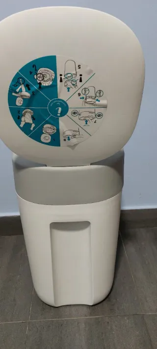 Contenedor pañales Tommee Tippee + 4 recambios