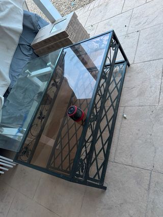 Mesa de forja con tapa de cristal