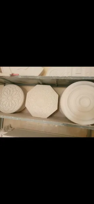 Decoraciones de yeso marroquí, cada una tiene pres