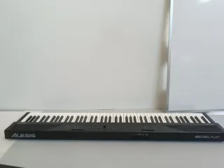###Teclado Piano Alesis## W25Y6432