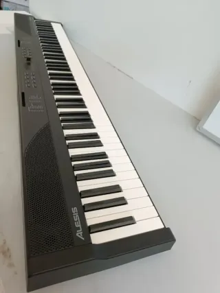 ###Teclado Piano Alesis## W25Y6432