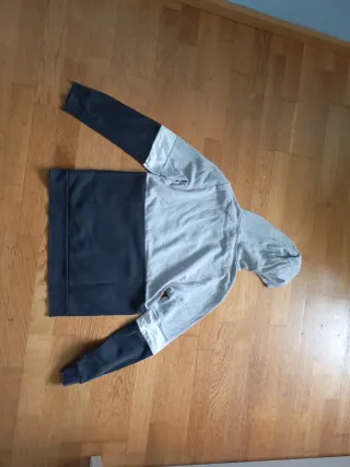 Sudadera Adidas con capucha Talla 15-16