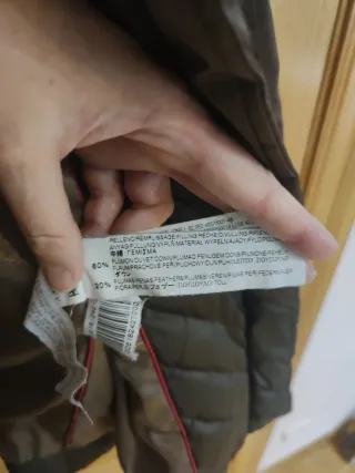 Chaqueta plumifero de vertir de Zara.