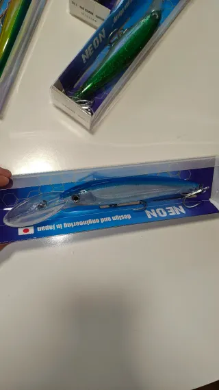 Señuelos de pesca NEON XL