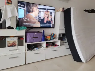 Mueble de comedor blanco