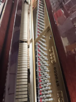 Piano Isanda segunda mano