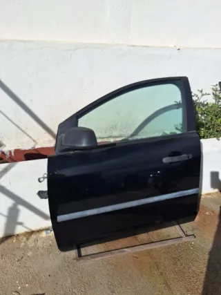 Puerta Delantera Izquierda Ford Focus