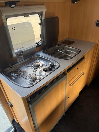 AUTOCARAVANA DETHLEFFS