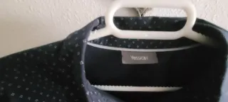 Camisa de algodón para mujer.