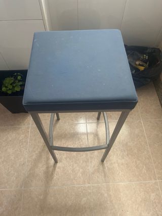 2 Taburetes Altos Metal Rosa