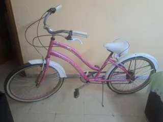 Bicicleta de paseo rosa