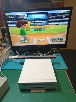 Nintendo Wii Consolas Blancas y negra + Juegos