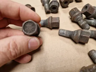 Tornillos Ruedas Opel Zafira (Set 20 unidades)