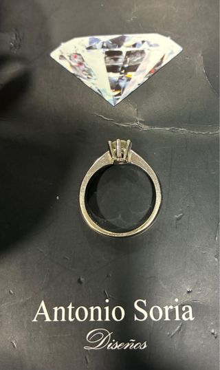 Anillo solitario diamante oro blanco