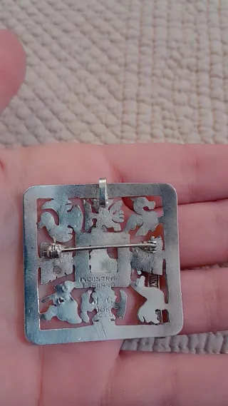 Gran colgante de broche de oro y plata peruano