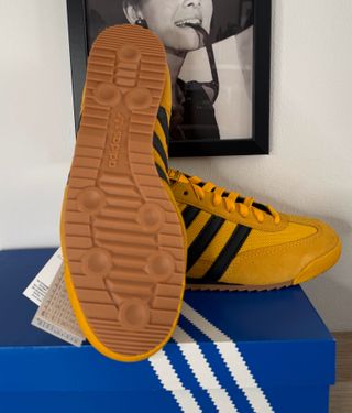 Zapatillas Adidas Originals amarillas nuevas