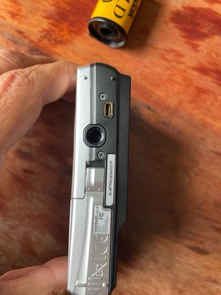 Camara digital 12 megapixel Traveler