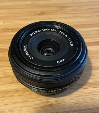 Zuiko digital 25mm f2.8