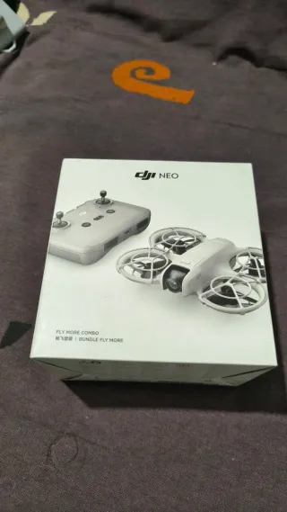 Dron de seguimiento dji neo