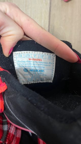 Zapatillas Heelys Negras y Rosas con Ruedas