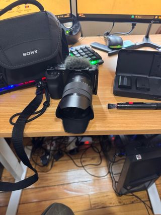 Cámara Sony ZV-E10 + Objetivo 18-135 OSS