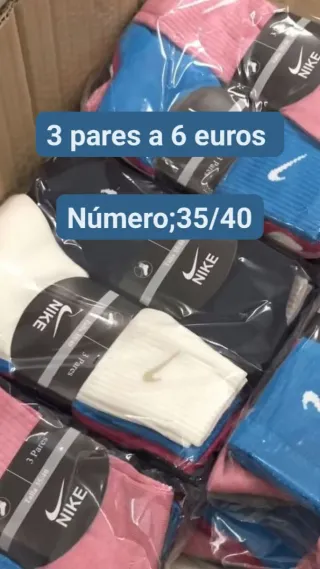Calcetines de colorines marca Nike 3 a 6 euros.