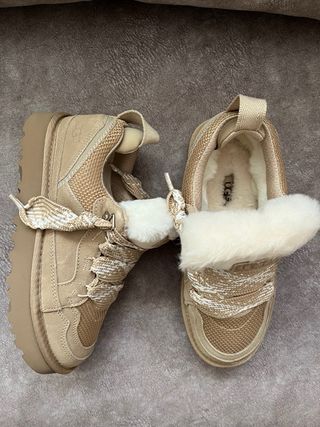 UGG Lowmel Sand Talla 38