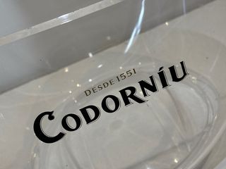 Botellero Codorniu transparente