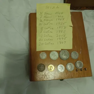 Monedas Suizas Antiguas con joyero de porcelana