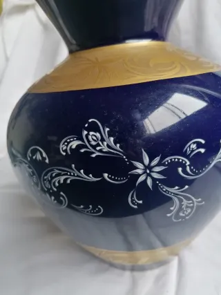 Jarrón cerámica azul y dorado