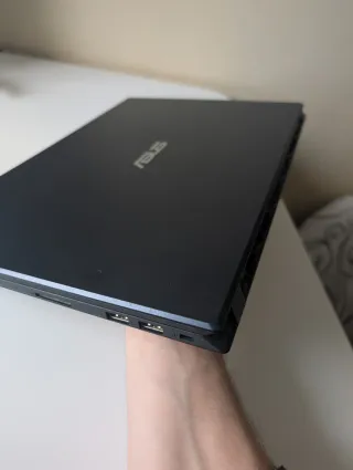 ASUS Intel i7-9750H 16GB RAM