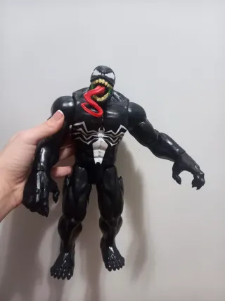 Venom Titan Hero Hasbro Action Figure