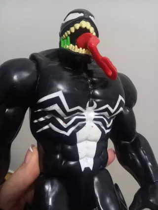 Venom Titan Hero Hasbro Action Figure